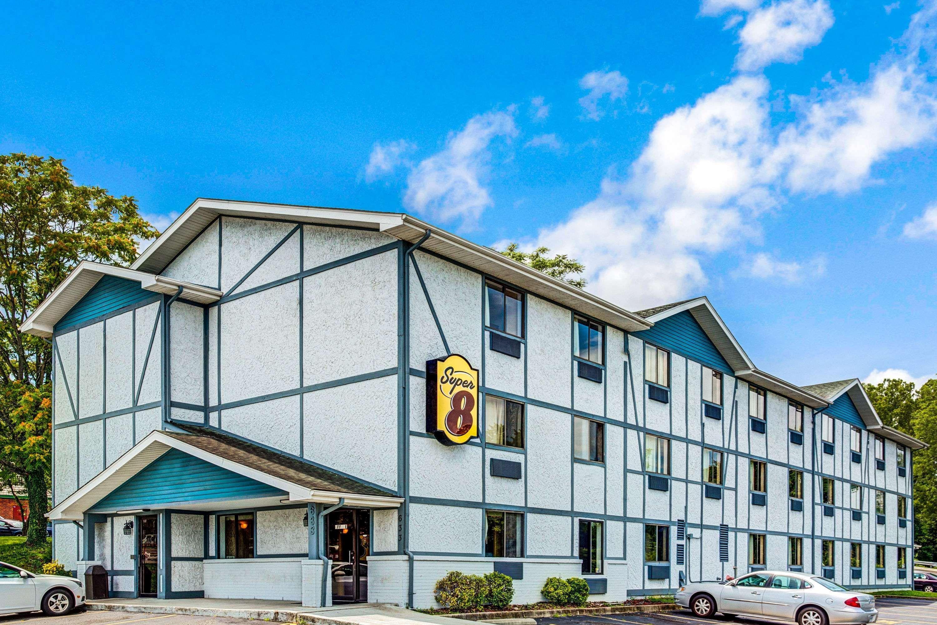 Red Roof Inn Suffolk Exterior photo